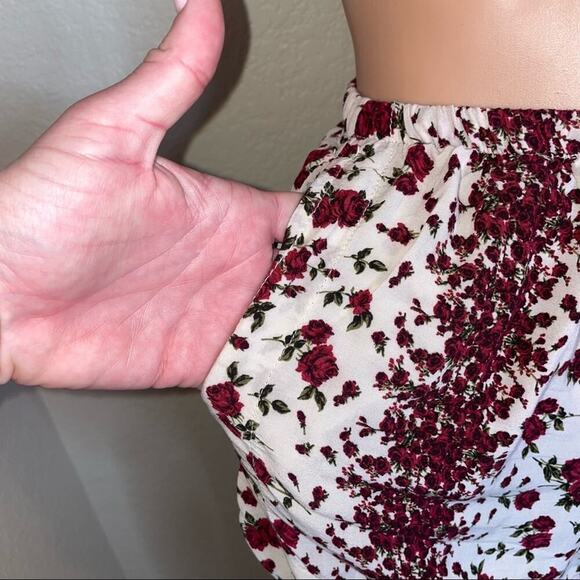 brandy melville shorts Eve Floral shorts New Summer Pockets Drawstring SZ small - Picture 9 of 10